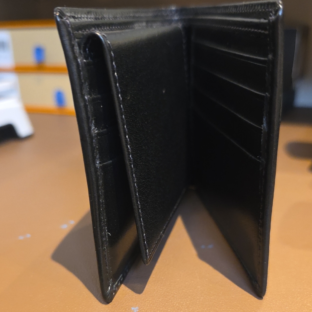 Coach Black Leather Bi-Fold Card & Key Wallet - Picture 7 of 7